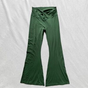 Aerie/Offline Green Flared Leggings with Twist
